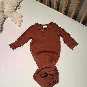 Mebie baby organic cotton gown